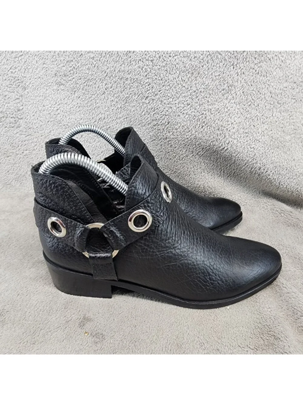 Kaanas Shoes Womens Size 6.5 Black Leather Morelia Harness Ankle Booties *Read*